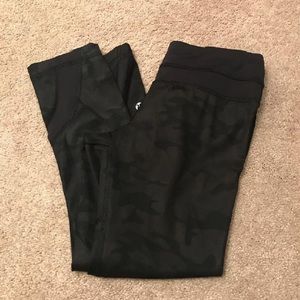 Lululemon Camo Run Inspire Crop